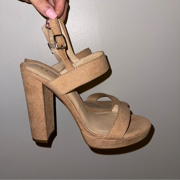 Nude block heels size 7.5womens - Picture 4 of 6